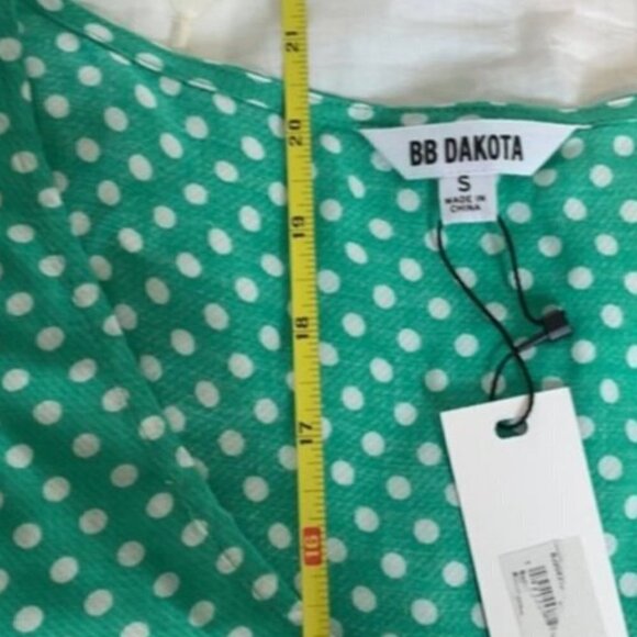 NWT BB Dakota Spotted in Dots Ruffle Tank Top - Picture 11 of 11